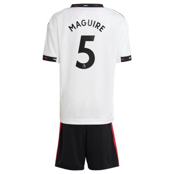 PACK JUNIOR MANCHESTER UNITED EXTERIEUR MAGUIRE 2022-2023